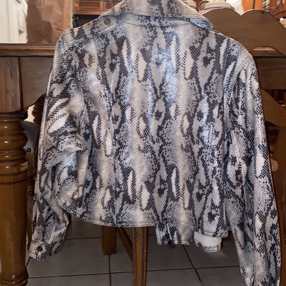 Jennifer Lopez Faux Leather Jacket - Picture 4 of 5